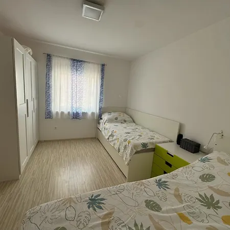 Апартаменты Mandre Apartments